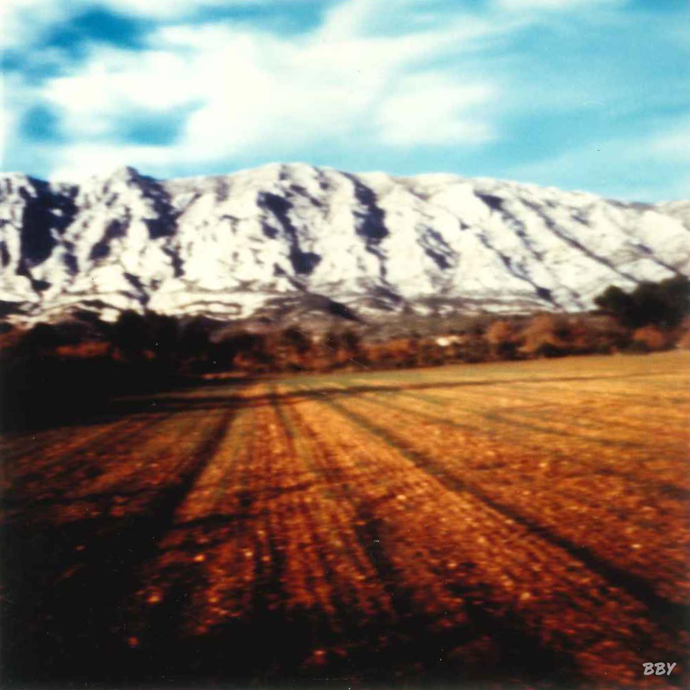 stenope,  pinhole,  slow photography,  chambre noire,  champ,  aix-en-provence,  massif,  cliff