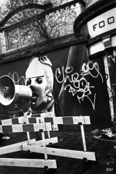 Cardiff, 2015, graffiti, revolte, mégaphone, grafitti