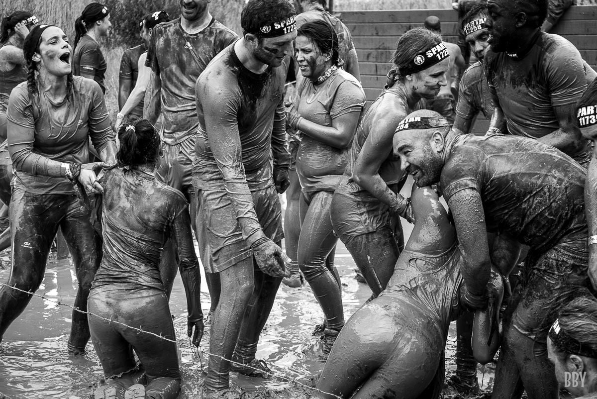 Marionnaud,  Spartan,  boue,  entraide,  joie,  groupe sport extrème