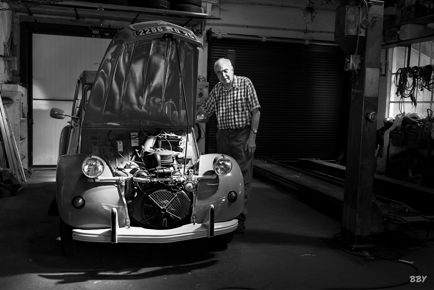 carte postale,  collection,  postcard,  vehicule,  voiture,  garage,  2CV,  garage,  2CV,  mechanic